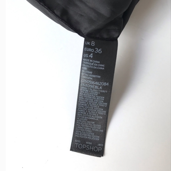 TOPSHOP petite embroidery dressy red black high waist shorts size 4 - Picture 7 of 7